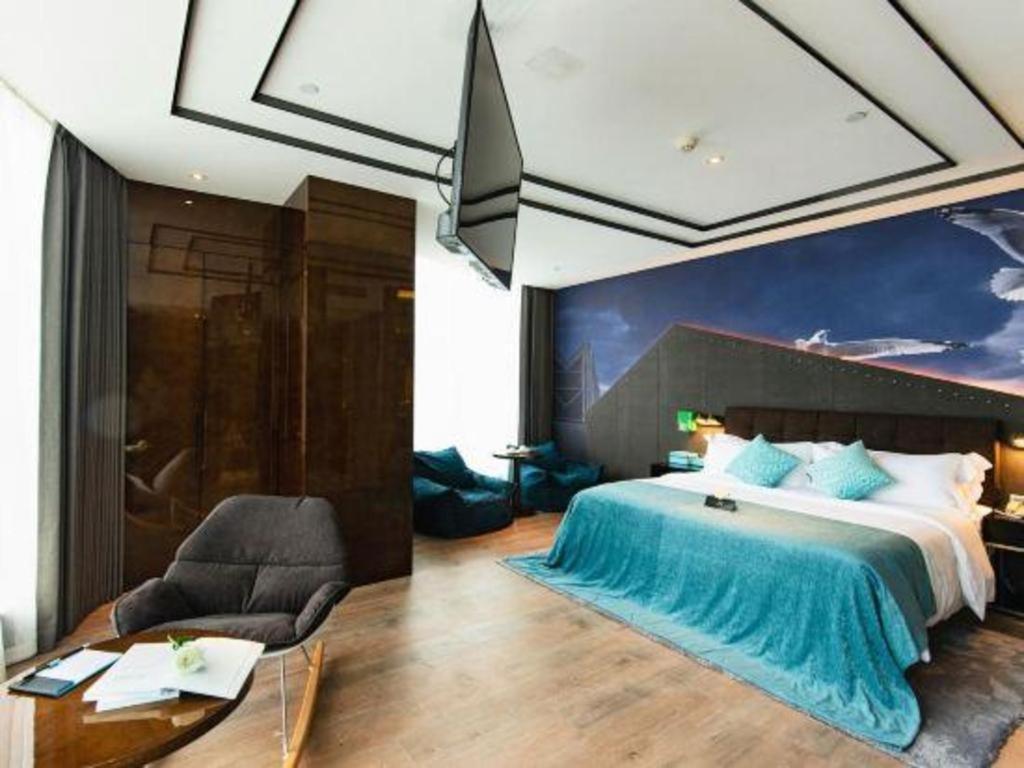 Xana Hotelle-Hotel Luzhou Baizitu Square Bagian luar foto