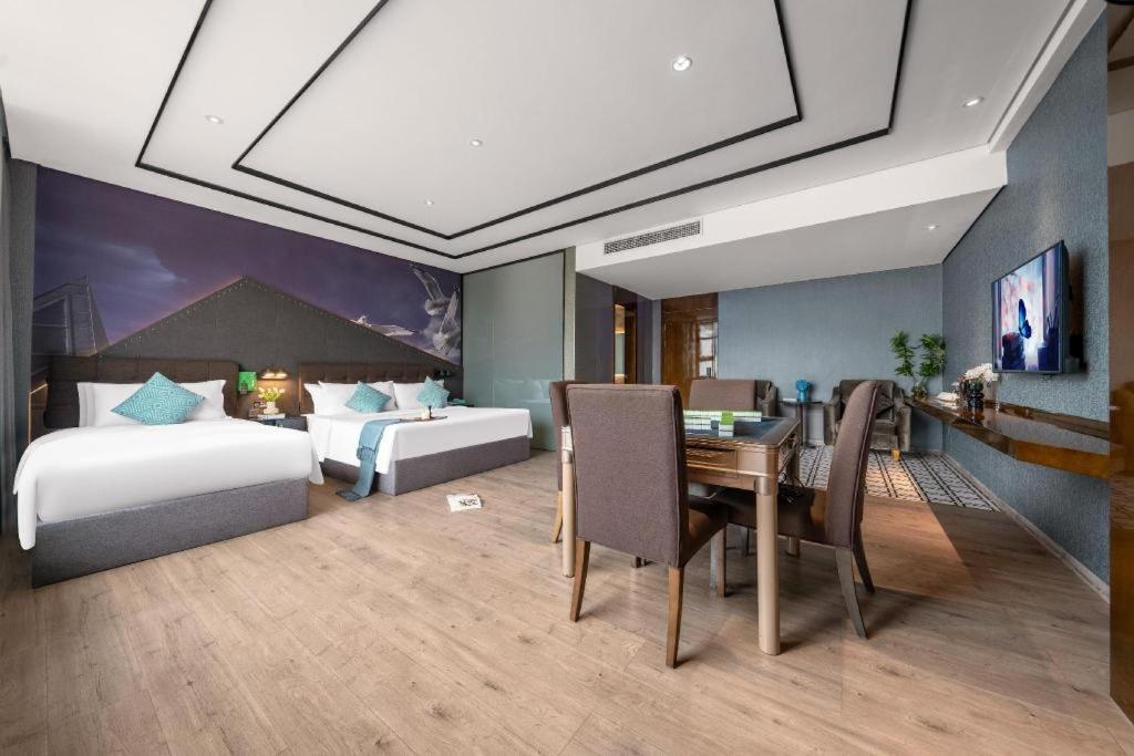 Xana Hotelle-Hotel Luzhou Baizitu Square Bagian luar foto