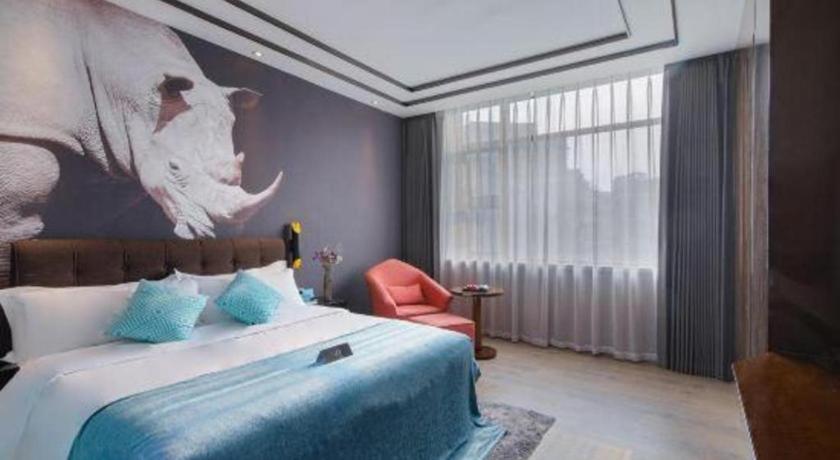 Xana Hotelle-Hotel Luzhou Baizitu Square Bagian luar foto