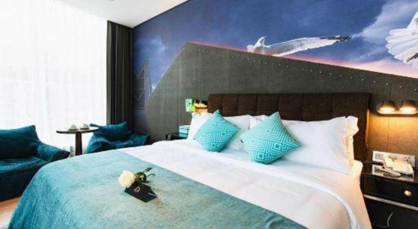 Xana Hotelle-Hotel Luzhou Baizitu Square Bagian luar foto